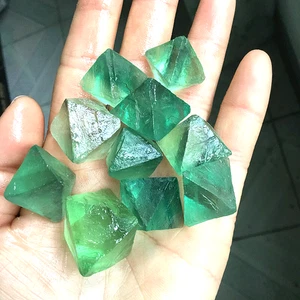 TOP Natürlicher Grüner Fluorit Oktaeder Quarz Kristall Reiki Heilung 10 Stück - Bild 1 von 9
