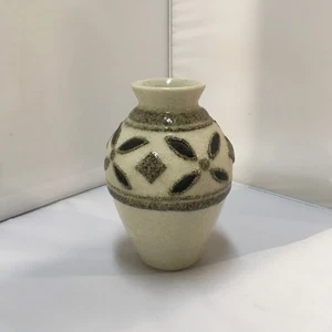 Off White Ceramic Vase Flower Floral Textured Accent Pottery Decor Signed - Picture 1 of 9