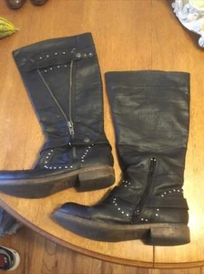 Zigi Soho Black Zipper Studs Motorcycle Boot Women's Size 9.5. Some Flaking - Picture 1 of 8
