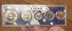 My Birth Year 1998 U.S. Mint Proof Coin Set Collection with American Flag Holder - Bild 1 von 4