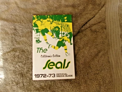 1972-73 CALIFORNIA GOLDEN SEALS MEDIA GUIDE Yearbook CHARLIE FINLEY 1973 NHL AD - Image 1 of 4
