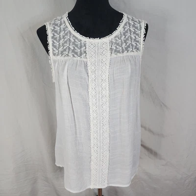 NUEVAS DIRECCIONES Blusa Talla Mediana Delicada Floral Bordada Blanca Crochet Encaje Foto 1 de 4