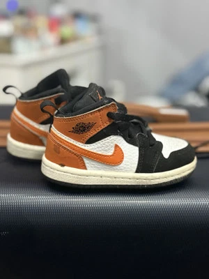 Nike Air Jordan 1 Mid TD tablero trasero roto niño pequeño talla 6 estrellas de mar Foto 1 de 4