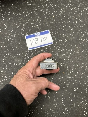 Encendedor de cigarros 1941 Buick 1942-1948 Buick Casco 6V 49-50 serie Buick 40 Foto 1 de 4