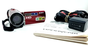 Excellent Red Sony HDR-CX150 Camcorder HD Digital 16GB 2 Batteries 64GB SD Card - Picture 1 of 10
