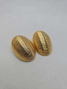 Orecchini vintage a cupola ovale tono oro spazzolato Premier USA grande dichiarazione anni 80 - Foto 1 di 4