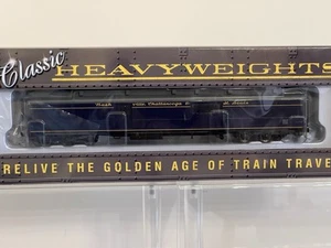 Walthers HO ACF 70’ Heavyweight Baggage Nashville Chattanooga & St Louis - Picture 1 of 5