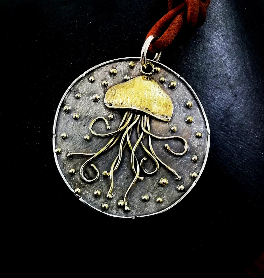 COLLANA CIONDOLO DONNA MEDUSA IN ARGENTO 925 E BRONZO ARTIGIANALE DA COLLEZIONE - Immagine 1 di 4
