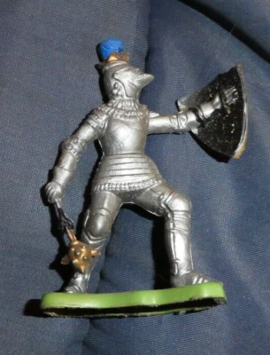 Vintage 1971 Britains Ltd DETAIL Toy - KNIGHT WITH SHIELD and Sword - Image 1 of 2
