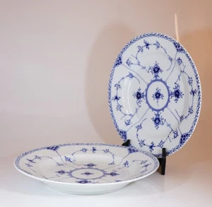 2 Teller #571 - blau geriffelt - Royal Copenhagen - Halbspitze - 1:. Qualität - Bild 1 von 6