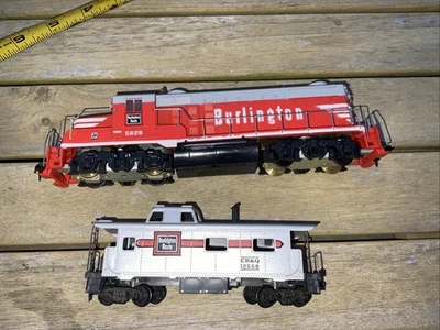 HO Scale Tyco/Mantua Burlington GP-20 Powered Diesel Locomotive And Caboose - Image 1 of 4