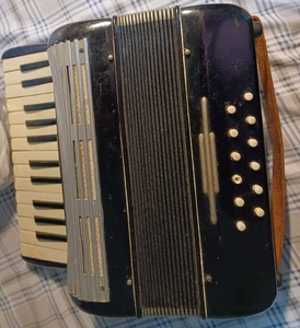 12 Bass Piano Accordion 60+ years Made in Italy Still Plays Needs Restoration - Picture 1 of 23