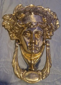 Großer Vintage massiver Messing Türklopfer mit Schraube griechischer Dionysos Göttin Kopf - Bild 1 von 16