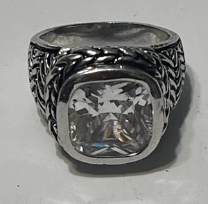 Vintage Bezel Set Crystal Cocktail Ring Size-8  - Picture 1 of 4