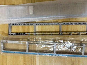 Lote de 5 paneles originales nuevos Cisco Bisel C9300-48UXM - Imagen 1 de 3