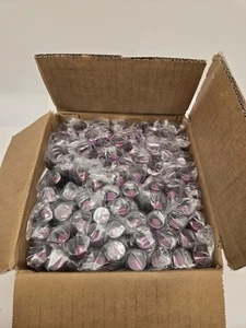 Lotto di ~144 rossetti wet n wild Silk Finish, colore labbra idratante ricco costruibile - Foto 1 di 7