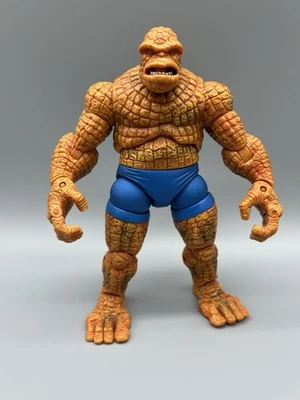 Figura de acción suelta The Thing de la serie Legendary Rider ToyBiz de Marvel Legends Foto 1 de 2