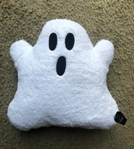 Target Bullseye Playground Halloween 2023 Ghost Shaped Throw Pillow 13.5" (NWT) - Picture 1 of 3