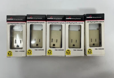 Cooper Wiring Devices TR7735V-BOX LED Luz Nocturna/Receptáculo 15A - Marfil (Paquete de 5) Foto 1 de 2