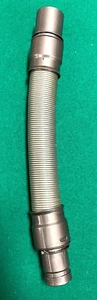 Genuine Dyson V6 Quick Release Extension Hose BRAND NEW - Picture 1 of 1