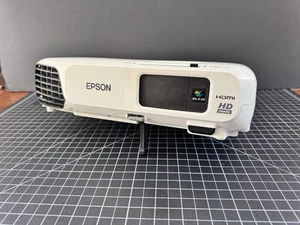 Epson H566A PowerLite Home Cinema 725HD Projektor - GETESTET UND FUNKTIONSFÄHIG - Bild 1 von 9