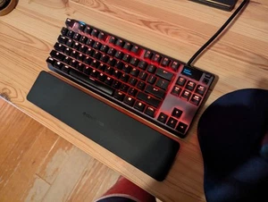 SteelSeries Apex Pro TKL Keyboard Omnipoint Adjustable Switches Gaming Keyboard - Afbeelding 1 van 8