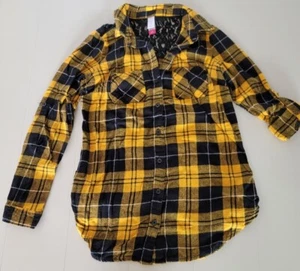 No Boundaries Yellow  Black Plaid Flannel Womens Shirt with Lace Back 3/4 sleeve - Picture 1 of 12