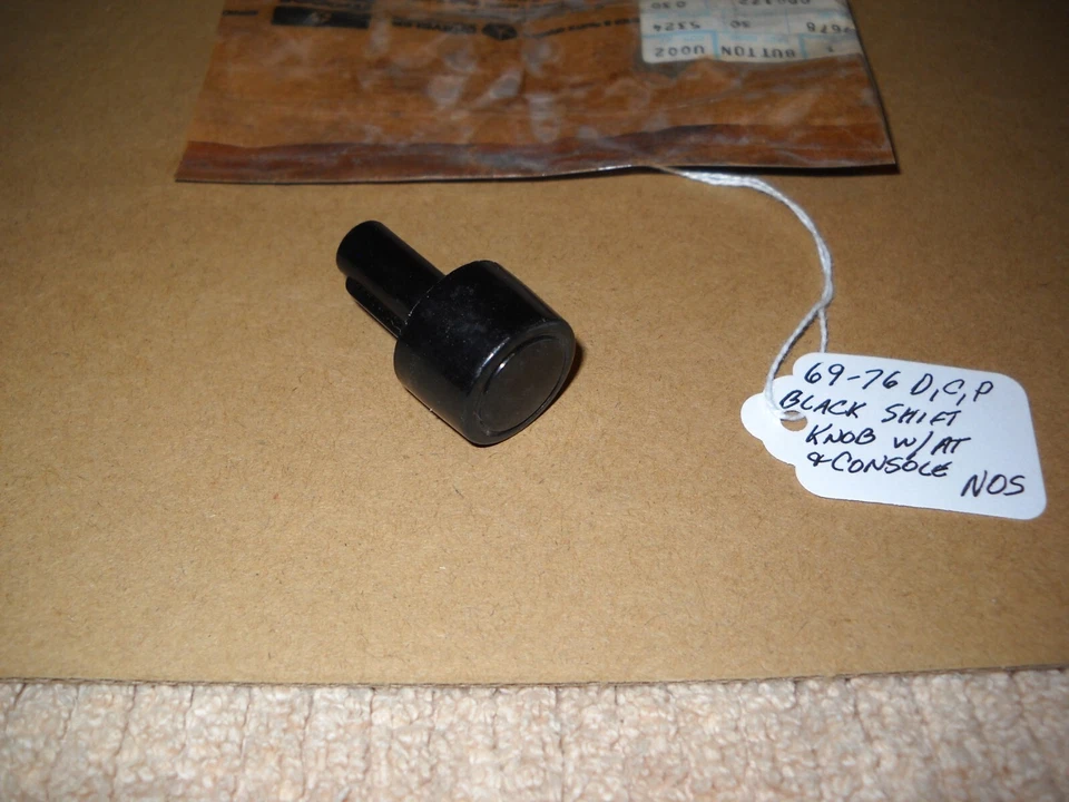 Nuevo de Lote Antiguo Mopar 1969-76 Dodge Chrysler Plymouth Todo Negro Botón de Cambio con AT y Consola Foto 1 de 1