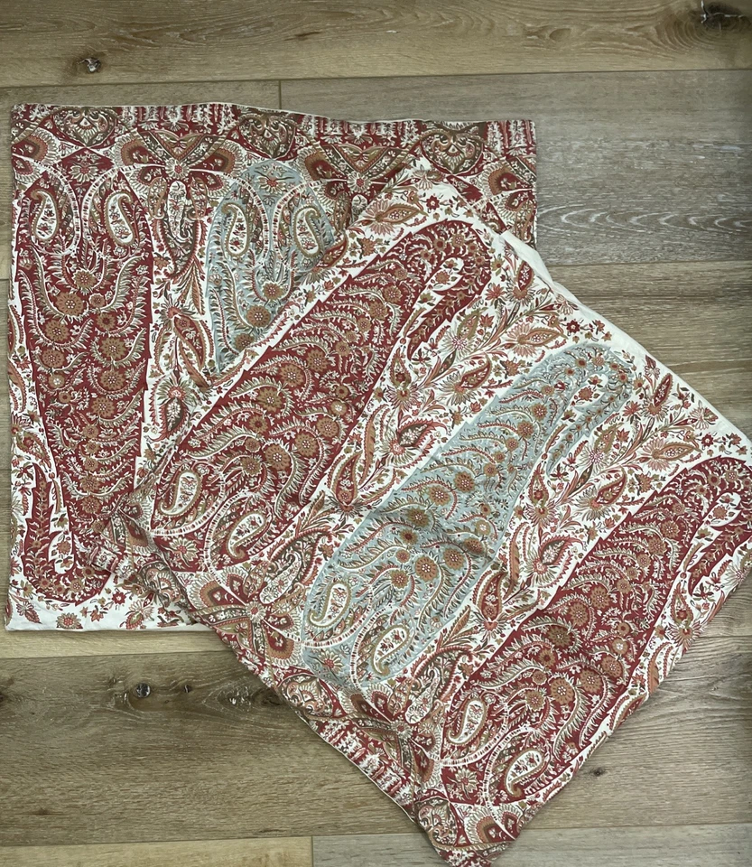 Juego de dos fundas de almohada Pottery Barn 25 X 25 algodón floral cachemira boho Foto 1 de 4