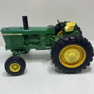 Ertl John Deere 4520 Diesel Tractor 1:16 40th Anniversary - Image 1 of 4