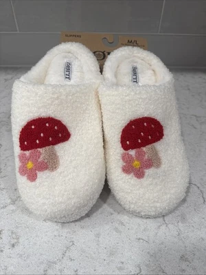 Zapatillas Born RETRO MUSHROOM Bordadas Damas M/L Talla 7-10 Zapatos de Casa NUEVO Foto 1 de 4