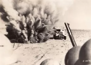 Africa Maghreb or Middle East? British Army Trucks WWII WW2 Old Photo 1941 - Imagen 1 de 4