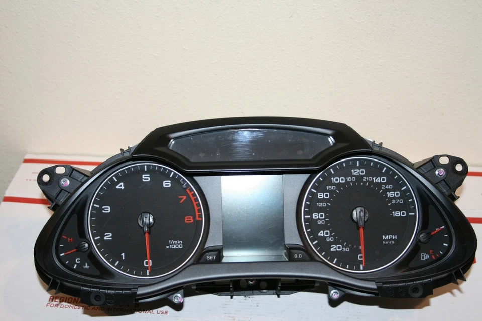 Audi A4 2010 cuadro de instrumentos velocímetro medidor velocímetro Foto 1 de 4