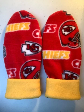 CHIEFS womens MITTENS FLEECE NFL HANDCRAFTED KANSAS CITY winter gloves KC Cover