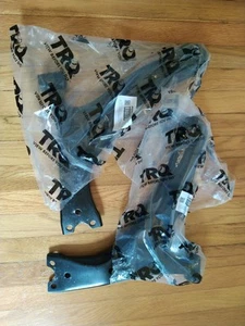 TRQ Toyota RAV4 2001 2002 2003 2004 2005 Front Lower Suspension Control Arms Set - Picture 1 of 9