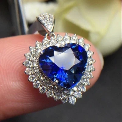 Collar colgante de tanzanita en forma de corazón con halo de 3 quilates para mujer acabado en oro blanco de 14 quilates Foto 1 de 4