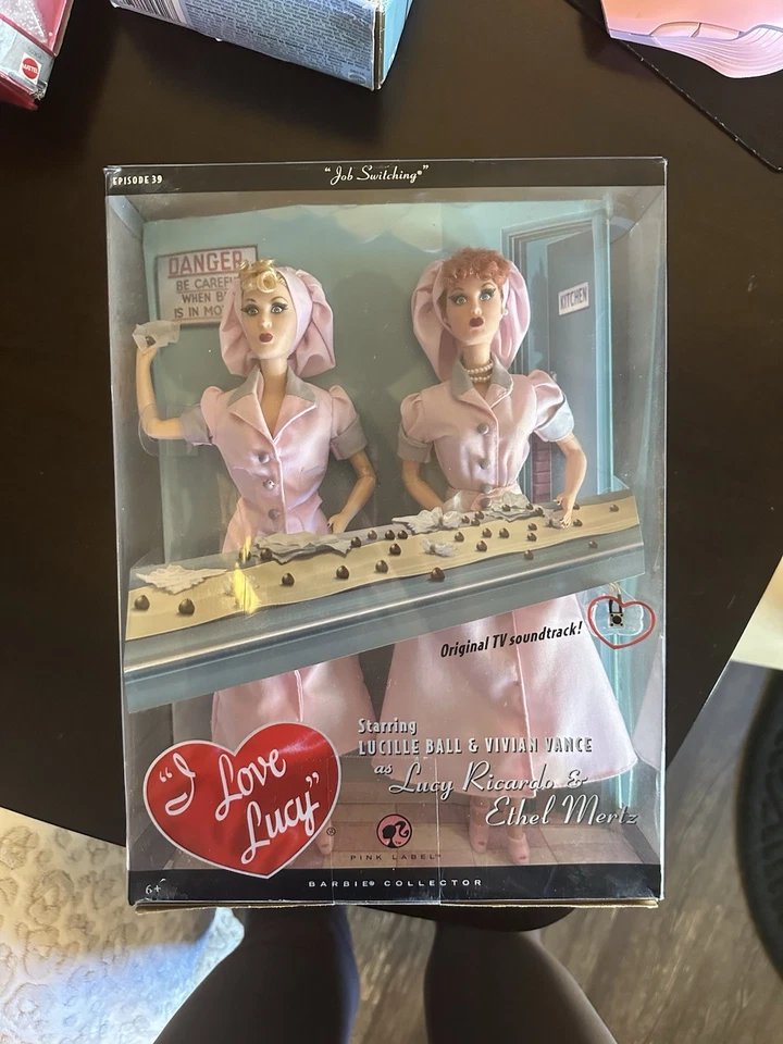 2008 I LOVE LUCY & ETHEL JOB SWITCHING EPISODE 39 L9585 BARBIE DOLLS NRFB MATTEL - Image 1 of 1