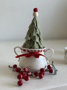 Vintage China Piece With Christmas Assemblage Arrangement Tree One Of A Kind - Picture 1 of 1