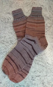 Wollsocken handgestrickt 4-fach Sockenwolle Größe 41/42 - Bild 1 von 2