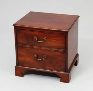 Period Miniature George III Mahogany Chest of Drawers - Picture 1 of 12