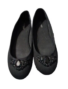 Old Navy Black Ballet Flats Woman Size 9 Faux Suede With Black Gem Accent On Toe - Picture 1 of 15