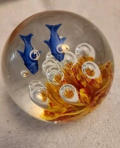 Murano Glass Med. Tropical Reef 2 Fish Aquarium Round Sculpture Paperweight  3"  - Picture 1 of 6