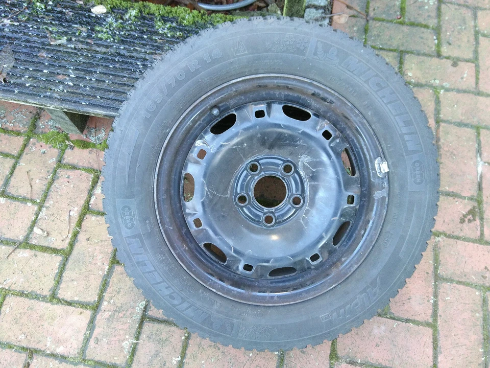 Stahlfelgen für Skoda Fabia mit Winterreifen 165/70 R 14 - Bild 1 von 1