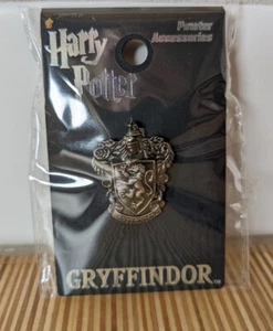 Harry Potter Casa Cresta Gryffindor Peltre Solapa Pin Accesorio Dije - Imagen 1 de 4