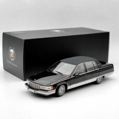 GM 1:18 1993 Cadillac Fleetwood Sedan Black Diecast Model Car Edition Collection - Photo 1/4