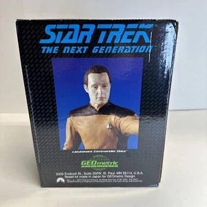 Star Trek The Next Generation Data Modellbausatz von GeoMetric Designs - Bild 1 von 6