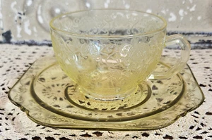 Vintage Teacup and Saucer Set Yellow Depression Glass (read) - Picture 1 of 13