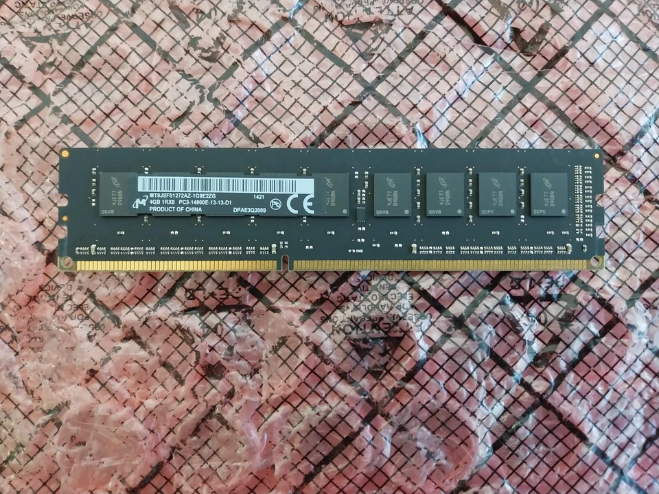 Micron 4GB DDR-1866 PC3-14900E ECC 1RX8 UDIMM Memory, MT9JSF51272AZ-1G9E2ZG - Image 1 of 1