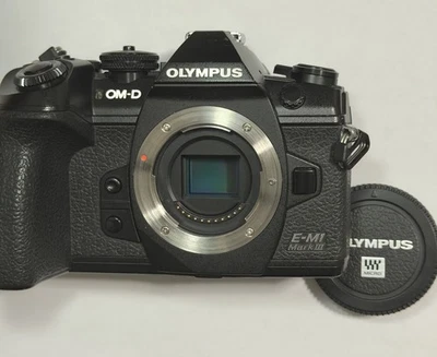 Olympus OM-D E-M1 Mark III Micro Cuatro Tercios.  Cuerpo negro - Obturador 32k Foto 1 de 4