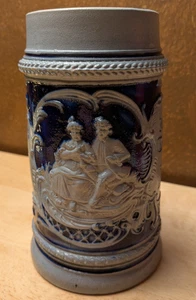 Antik J.L. Knoedgen Westerwald #963 Höfisches Paar 0,5L Bierstein ohne Deckel - Bild 1 von 9